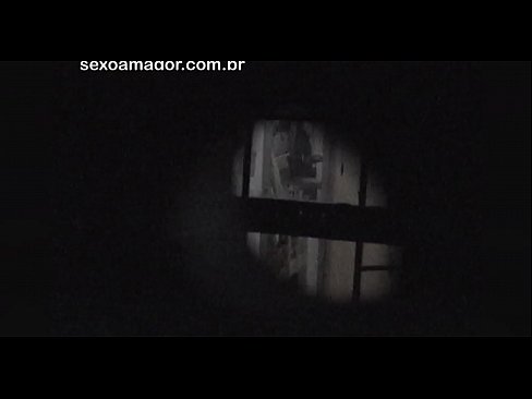 ❤️ Blondie hè videoregistrata in segretu da un voyeur di u quartieru nascostu daretu à i mattoni cavi ❌ Porno à porn co.trysex.ru